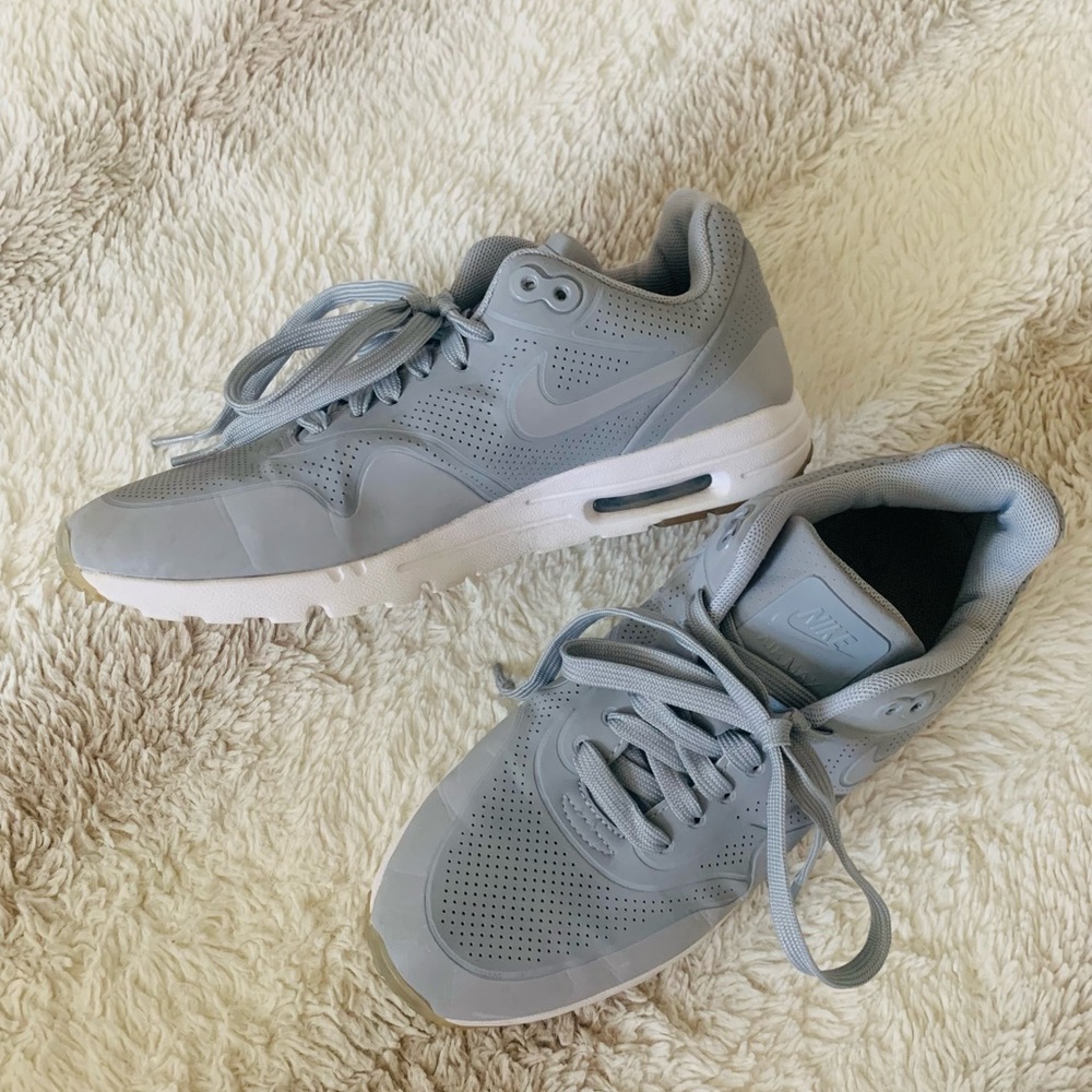 Nike Women's Air Max 1 Ultra Moire Grey